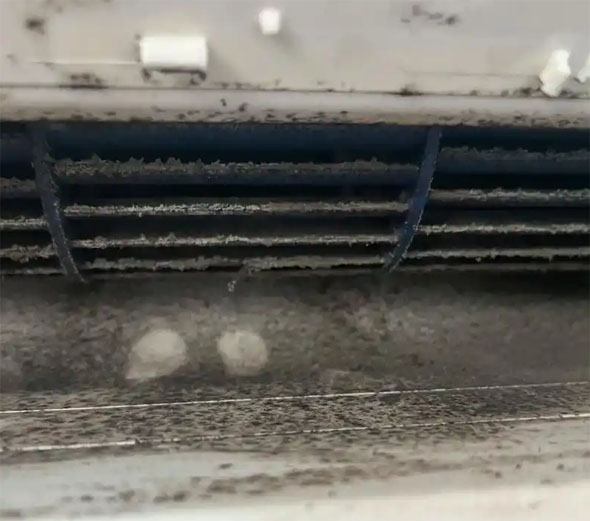 瑞金空调吹的风有股烧焦味是怎么回事